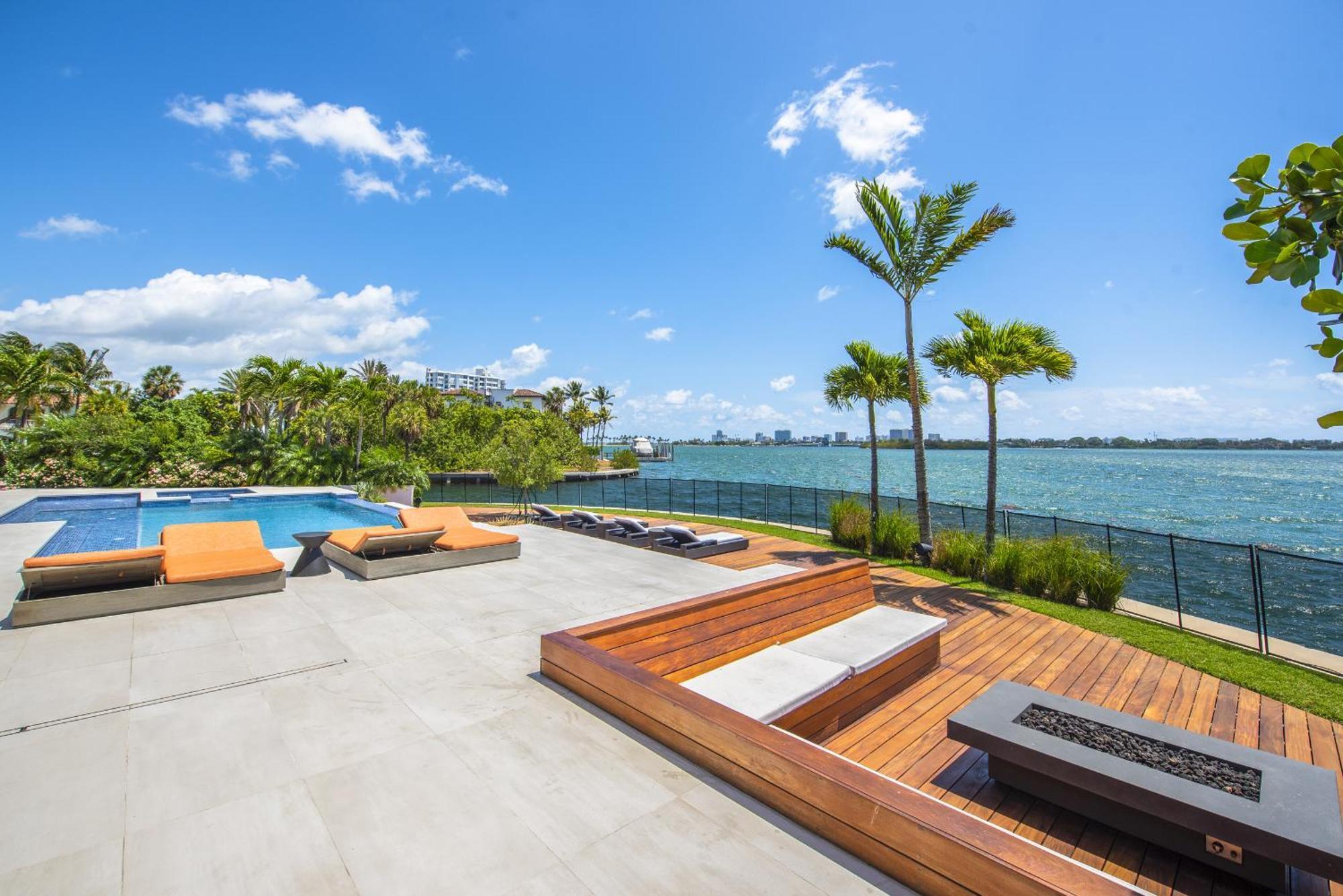 Indulge In Luxury Your Tranquil Resort Mansion Awaits In Vibrant Miami North Miami Eksteriør billede